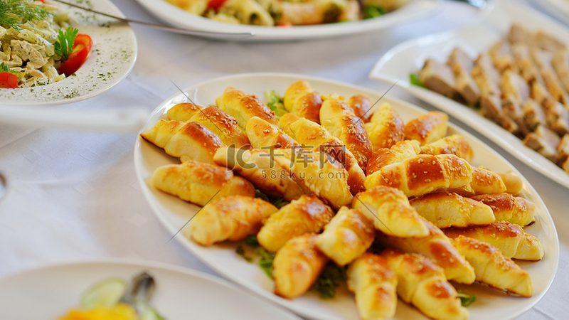 膨化机操作流程：从原料到成品的关键步骤解析**